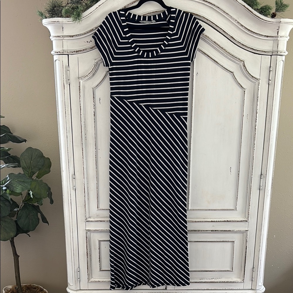 Athleta Makai Maxi Dress Blue White Stripe Women’s Size Medium Petite MP #215069